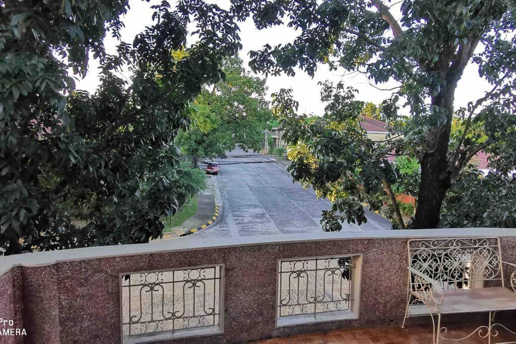 Big House In Quezon City Manila Exterior photo